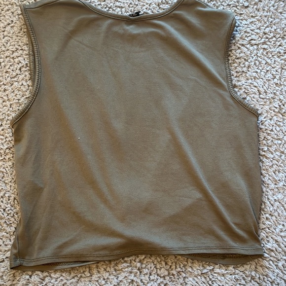 Size: medium - Picture 3 of 3